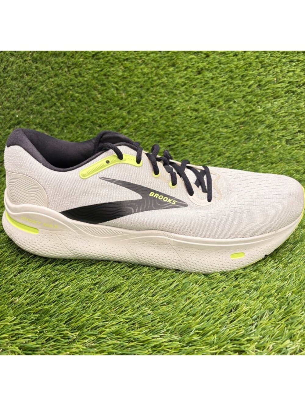 Brooks Ghost Max Mens Size 12.5 Gray Black Lime Athletic Running Shoes Sneakers